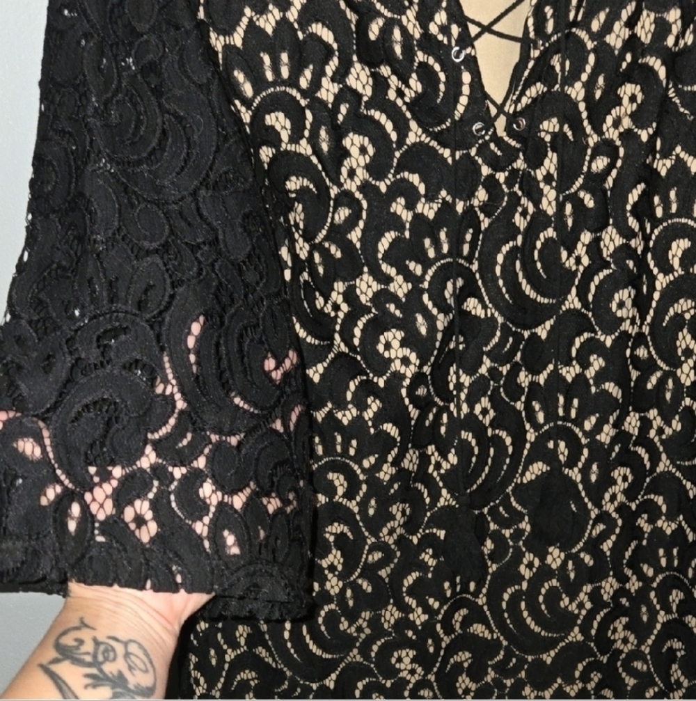 Black Lace Overlay Keyhole 3/4 Sleeve Dress | Women's Medium Whimsygoth Grunge - Picture 2 of 5